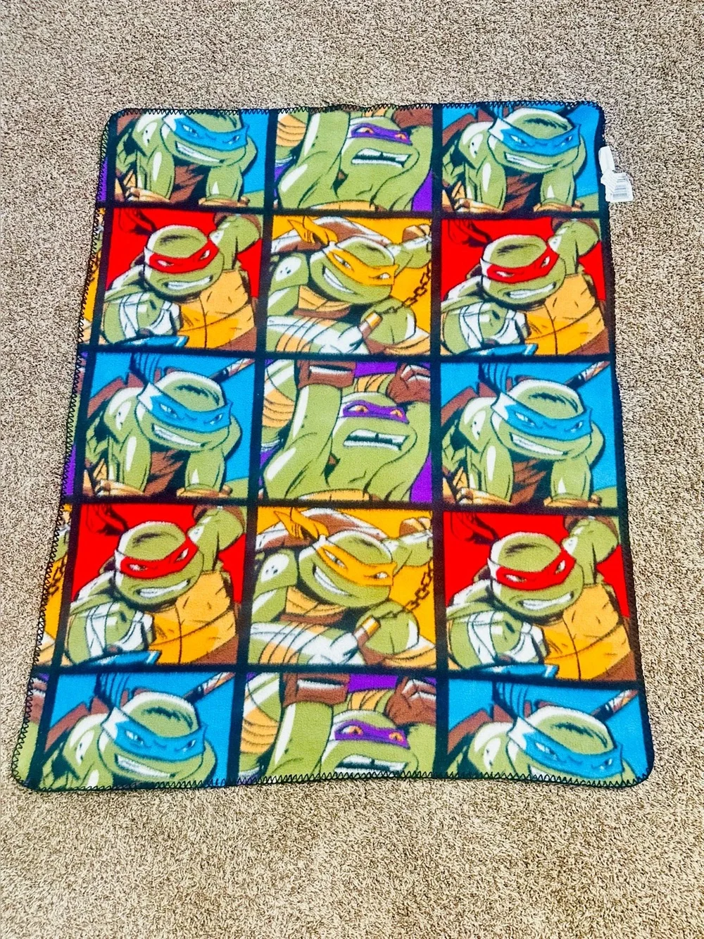 Nickelodeon Teenage Mutant Ninja Turtles Comic-Style Grid Pattern Fleece Blanket